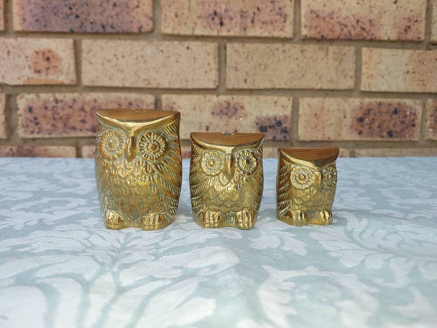 A SET OF 3 ART DECOR BRASS OWLS SOLD AS IS