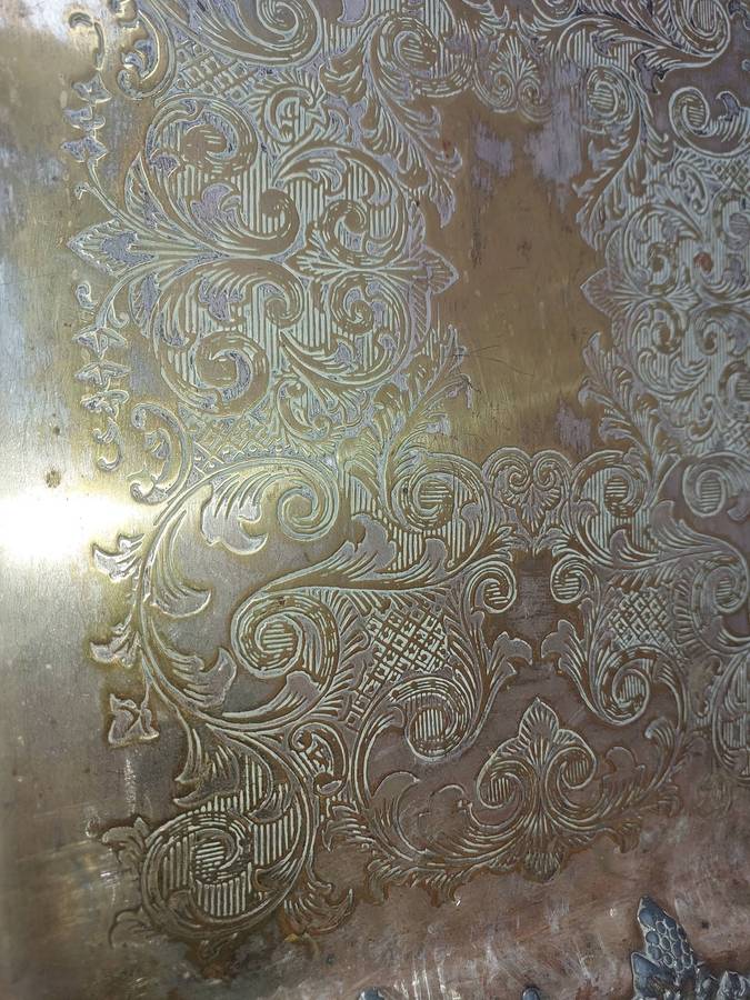 A VINTAGE RECTANGULAR SERANGO PLATE SERVING TRAY WITH A GRAPEVINE DESIGN SOLD AS IS