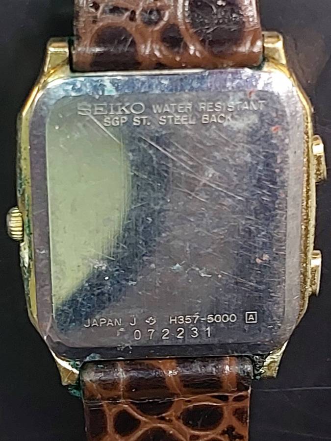 A VINTAGE COLLECTION SEIKO WATCHES SOLD AS IS ,NOT TESTED