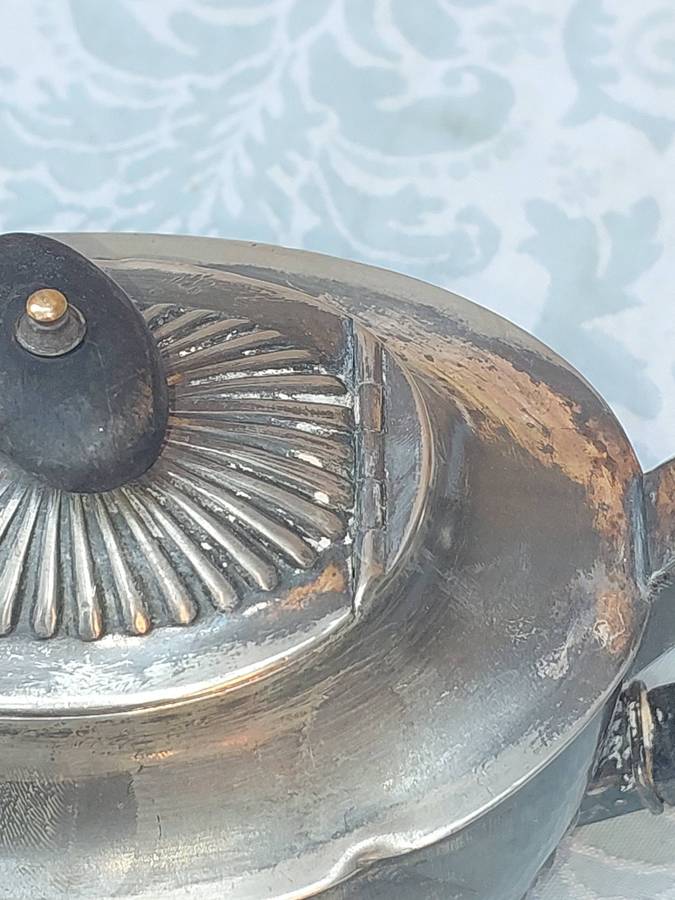 AN ANTIQUE TEAPOT EDWARDIAN SOLD AS IS