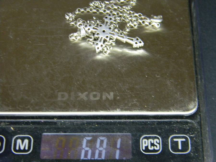 SILVER NECKLACE WITH CROSS
