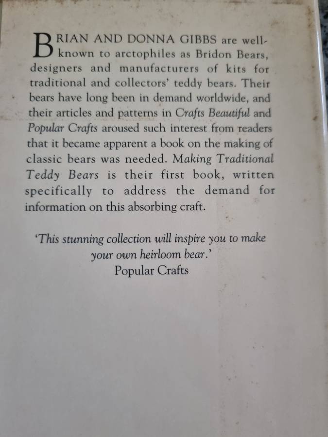 MAKING TRADITIONAL TEDDY BEARS 12 collectable designs Brian and Donna GIBBS