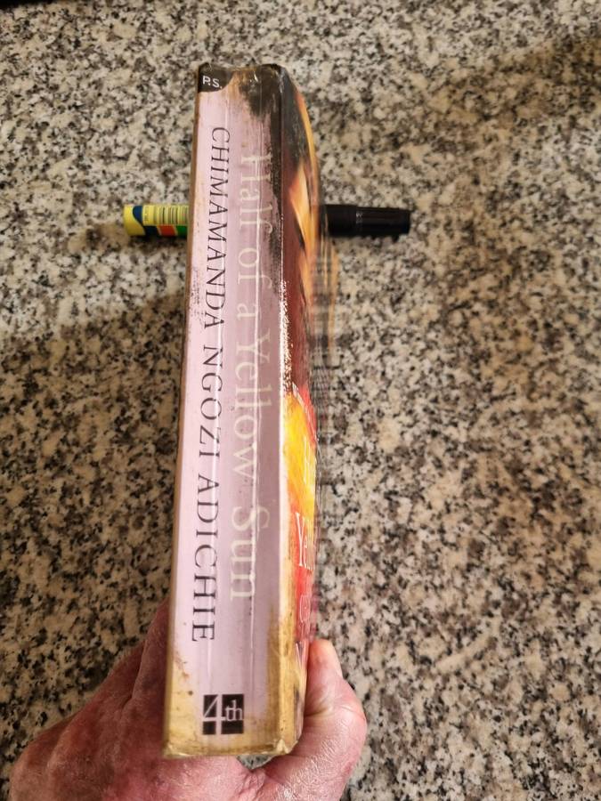 HALF A YELLOW SUN CHIMAMANDA NGOZI ADICHIE