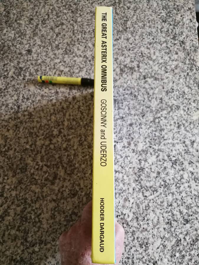 THE GREAT ASTERIX OMNIBUS CONTAINING SIX ADVENTURES ( includes 6 books )