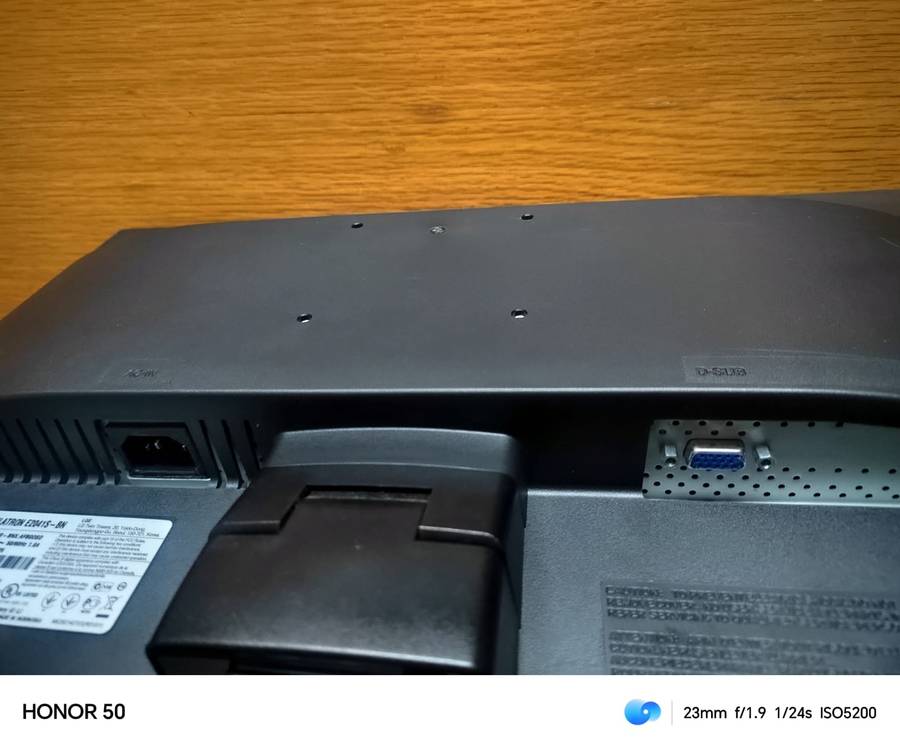 20" LG Flatron E2041 (E2041S-bn) LED Display Monitor