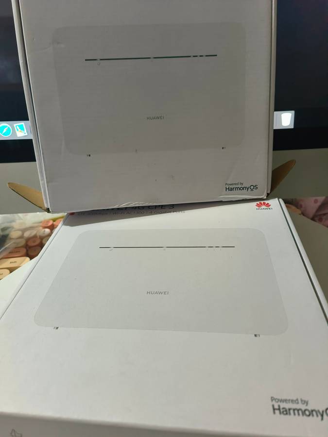 Latest Huawei 4G Router 3 Pro model B535-932a (It take a SIM CARD) up 64 users