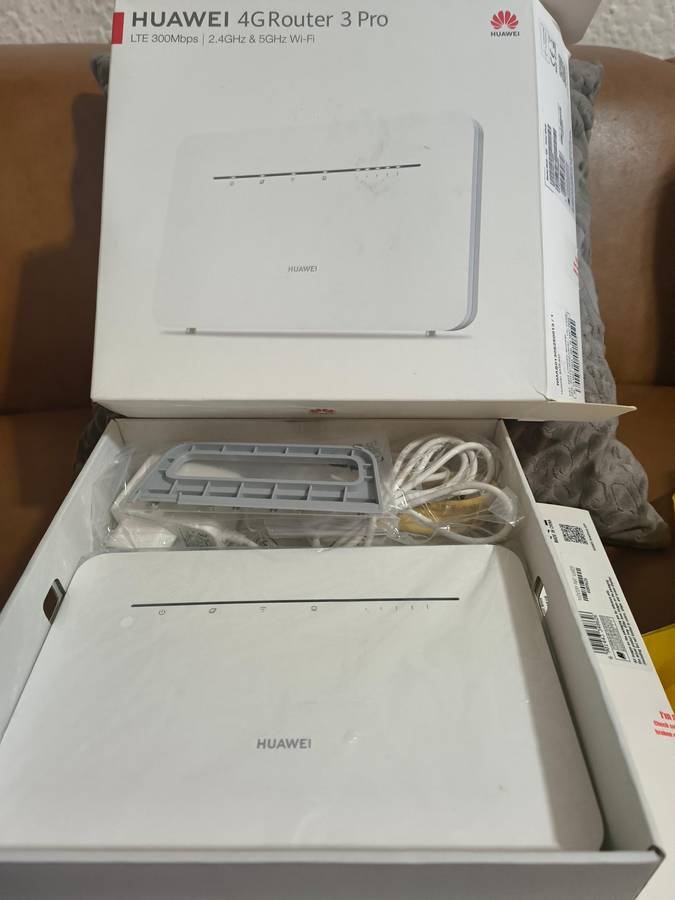 Latest Huawei 4G Router 3 Pro model B535-232  (It take a SIM CARD) up 64 users