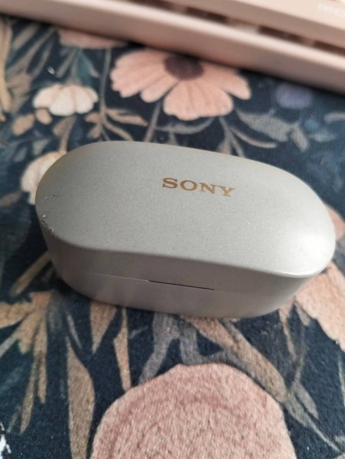 Sony WF-1000XM4  Leading Noise Canceling Truly Wireless Earbud Headphones