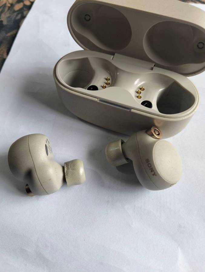 Sony WF-1000XM4  Leading Noise Canceling Truly Wireless Earbud Headphones