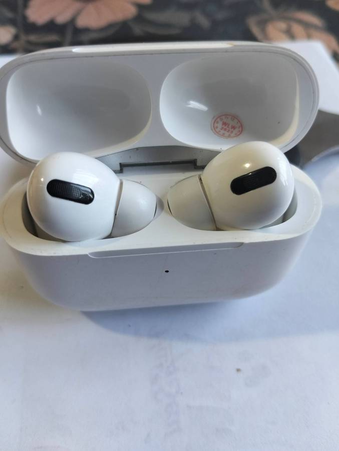 AirPods Pro Model A2084 - Original