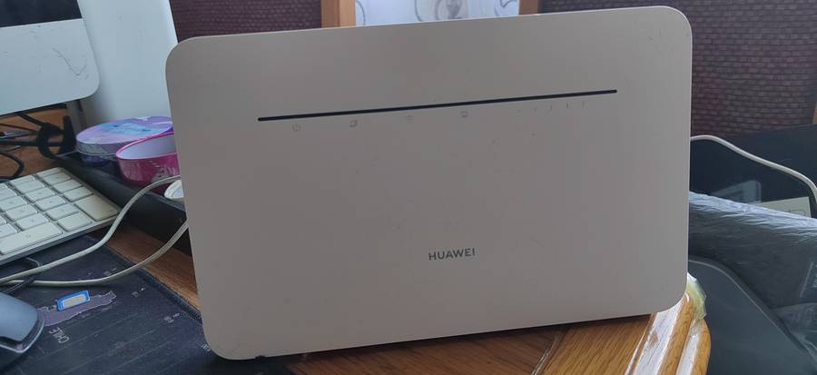 Latest Huawei 4G Router 3 Pro model B535 (It take a SIM CARD) up 64 users