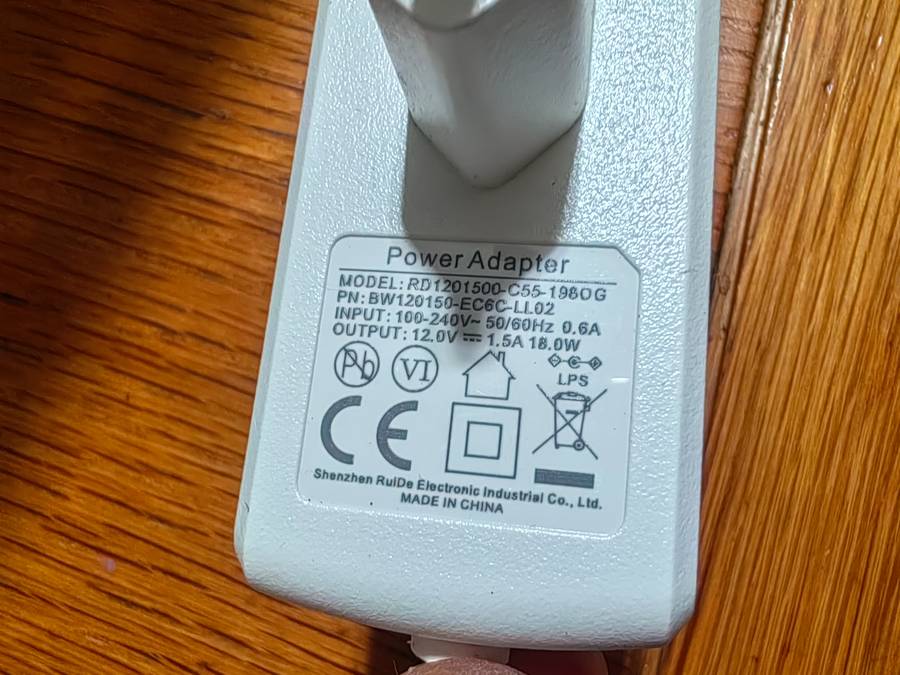 Electronics power  12V 1500mA univesal power supply