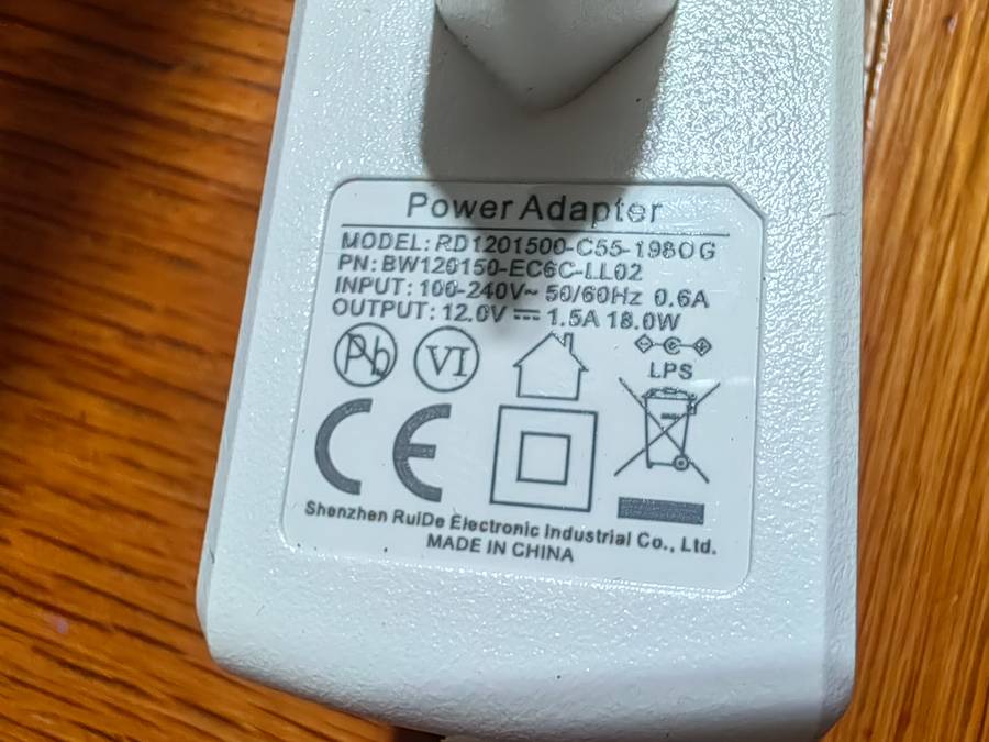 Electronics power  12V 1500mA univesal power supply