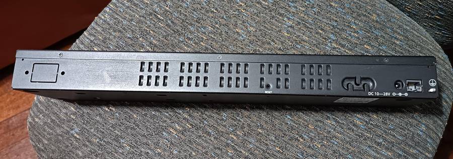 MikroTik RB2011UiAS-RM Routerboard Rackmount 5xLAN 5xGbit LAN 1xSFP -  network switch