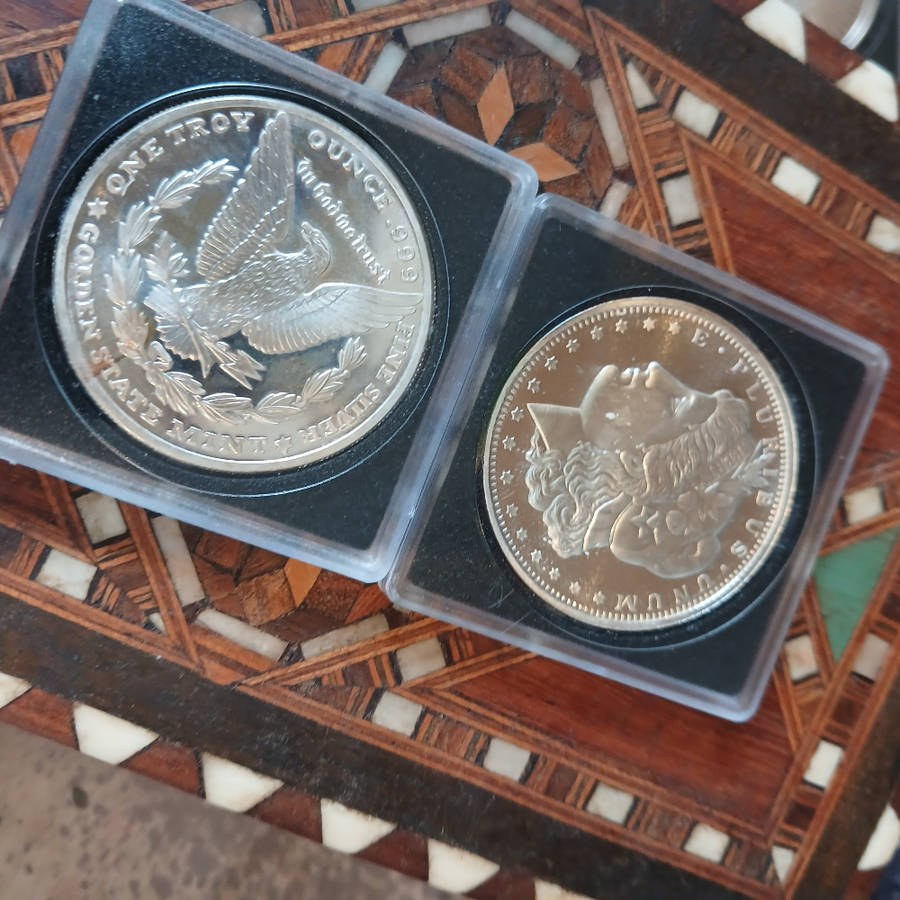 8 x 1 oz silver rounds