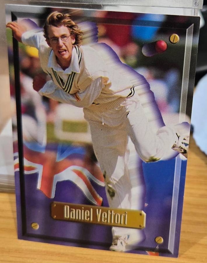 DANIEL VETTORI (New Zealand) 1997 South Africa SPORTS DECK CRICKET CARD #35