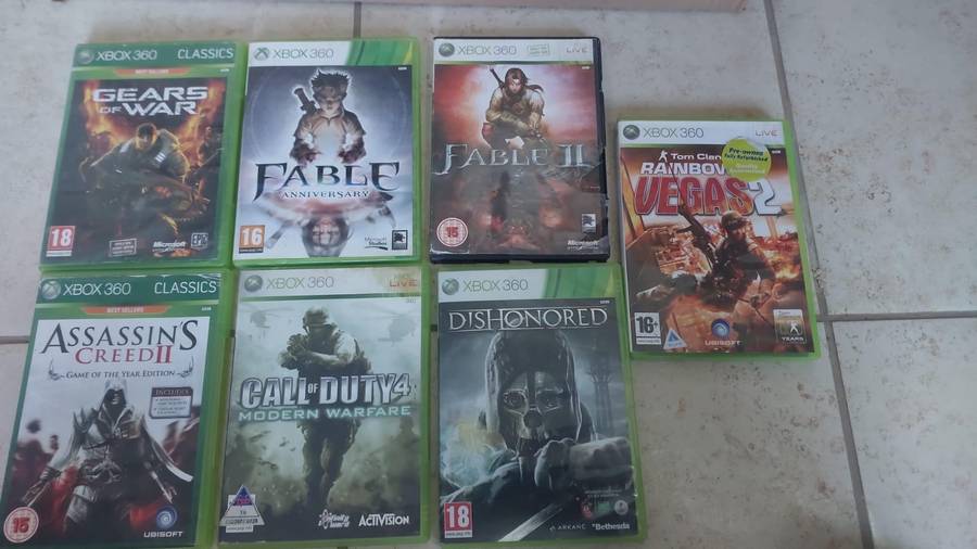 XBOX 360 + 2 CONTROLLERS + 7 GAMES- GOOD CONDITION