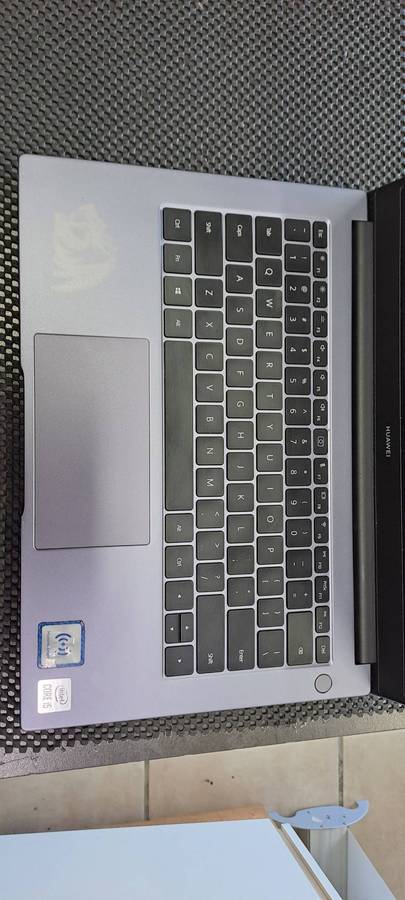 Hauwei i5 Laptop ( Defective )