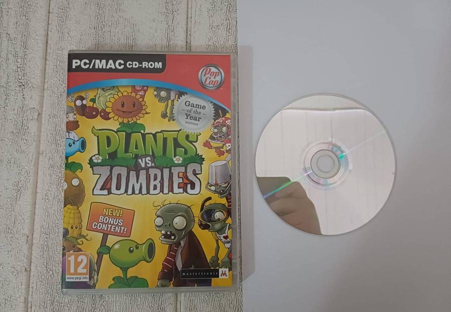 Plants vs. Zombies (CD Key Included)