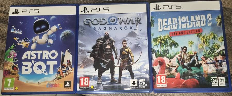 PS5 Slim Disk edition (As NEW) with 3 games & 2 controlers (Playstation 5).