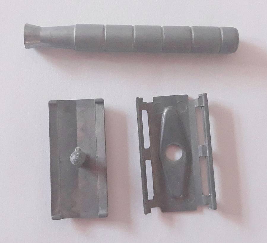 Vintage South African Made Lion Safety Razor