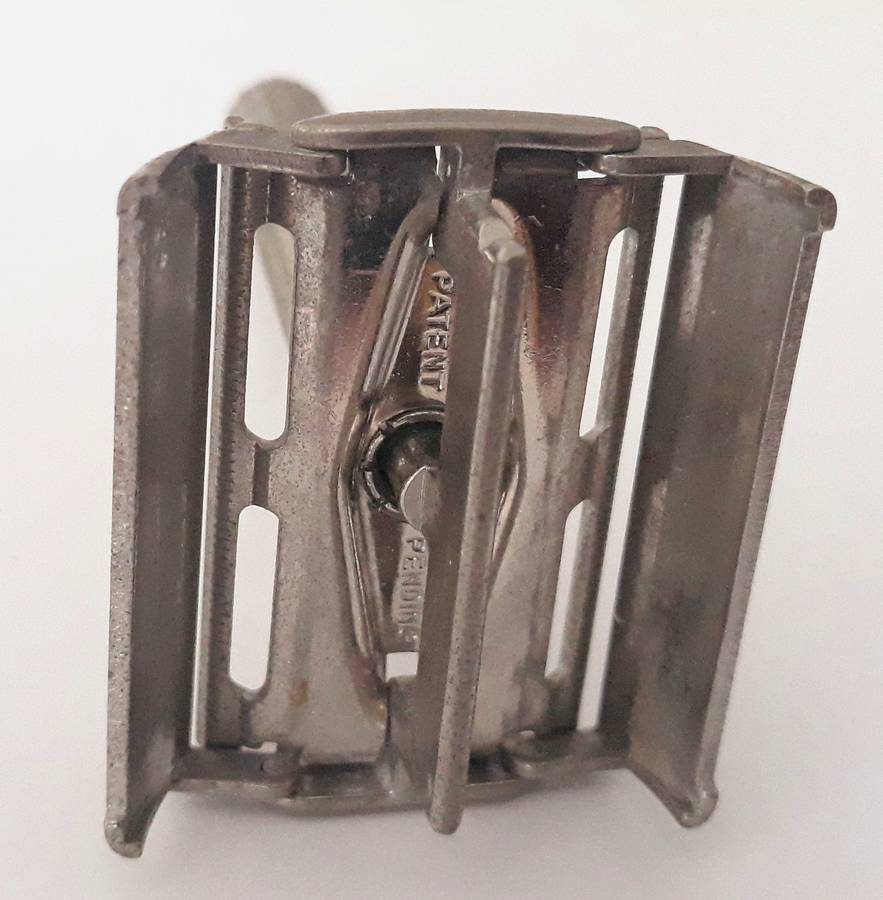 Vintage Gillette British No 58 Safety Razor With 1953 Coronation Case