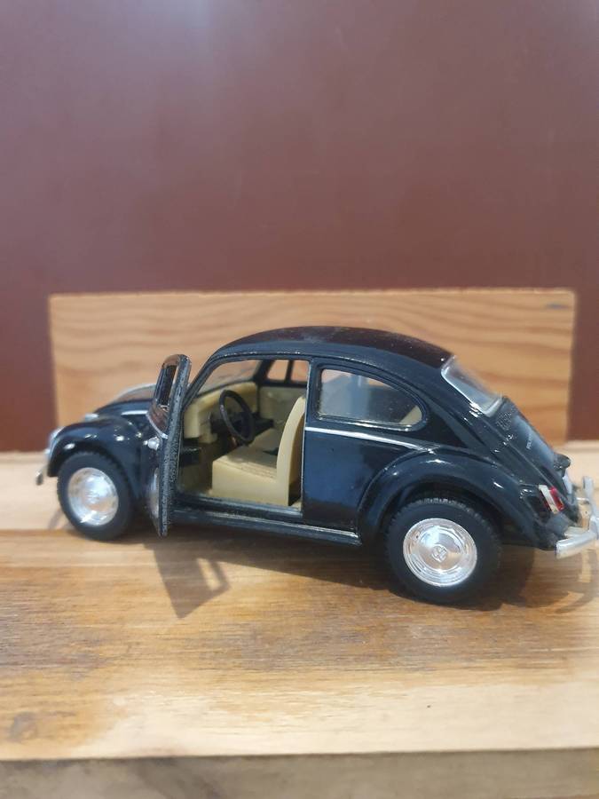 VW  BEETLE   1600      DIE CAST