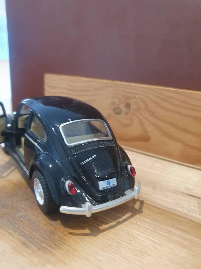 VW  BEETLE   1600      DIE CAST