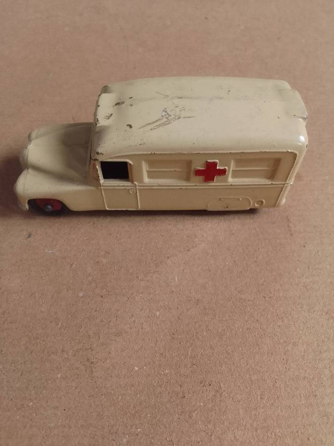 Vintage Dinky Toys Daimler made in England by Meccano