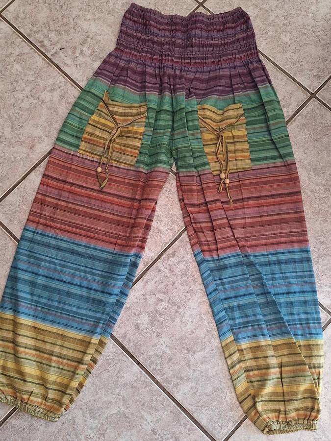 Ladies Casual Pants Size Medium.