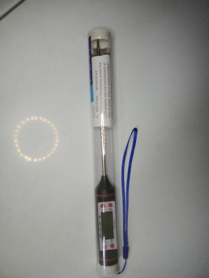 Digital meat thermometer