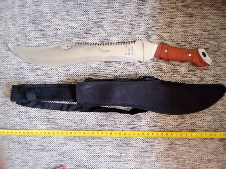 LARGE HUNTING KNIFE