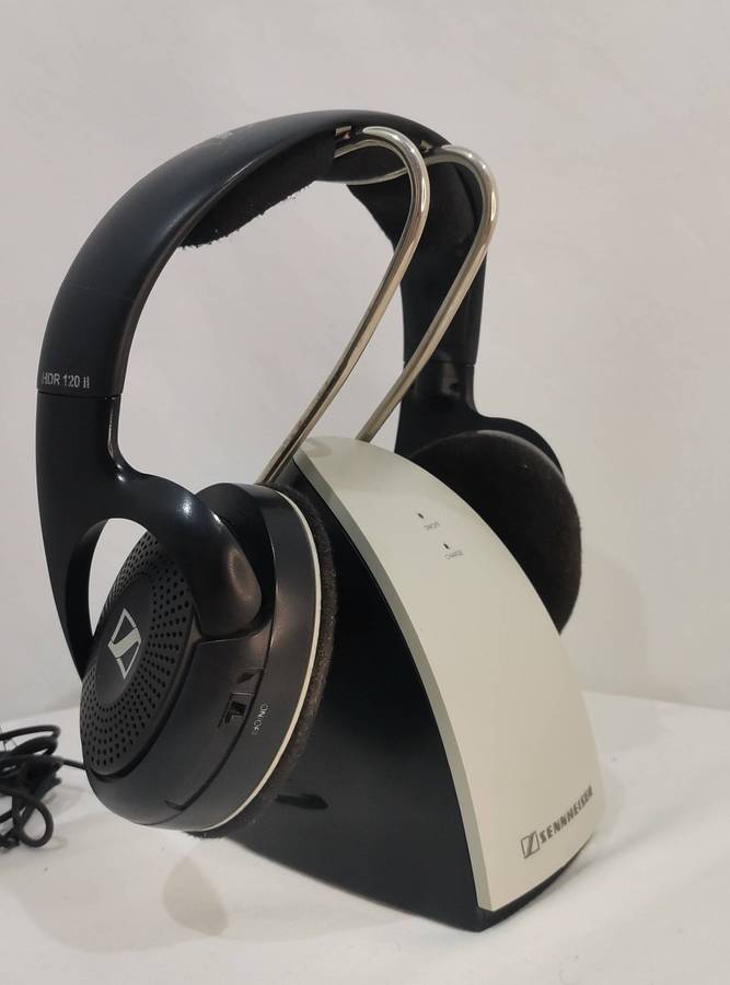 Sennheiser HDR 120-II Wireless Headphones with Charging/Transmitter Base