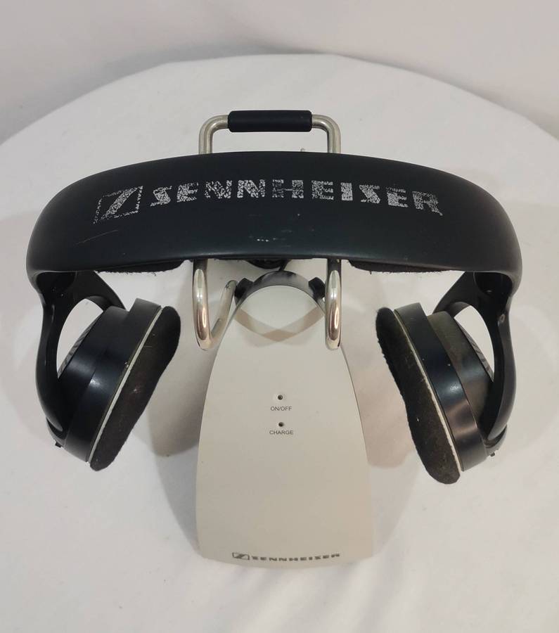 Sennheiser HDR 120-II Wireless Headphones with Charging/Transmitter Base