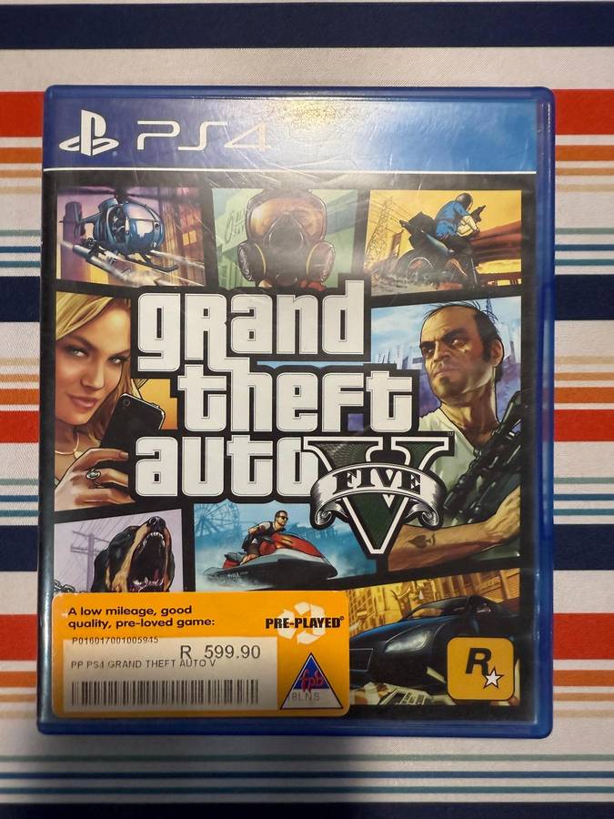 GTA V + FIFA 20 + The Witcher 3 (PS4 Bundle) Good Condition