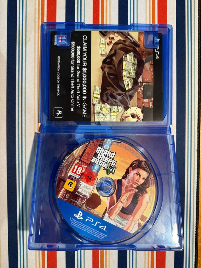 GTA V + FIFA 20 + The Witcher 3 (PS4 Bundle) Good Condition