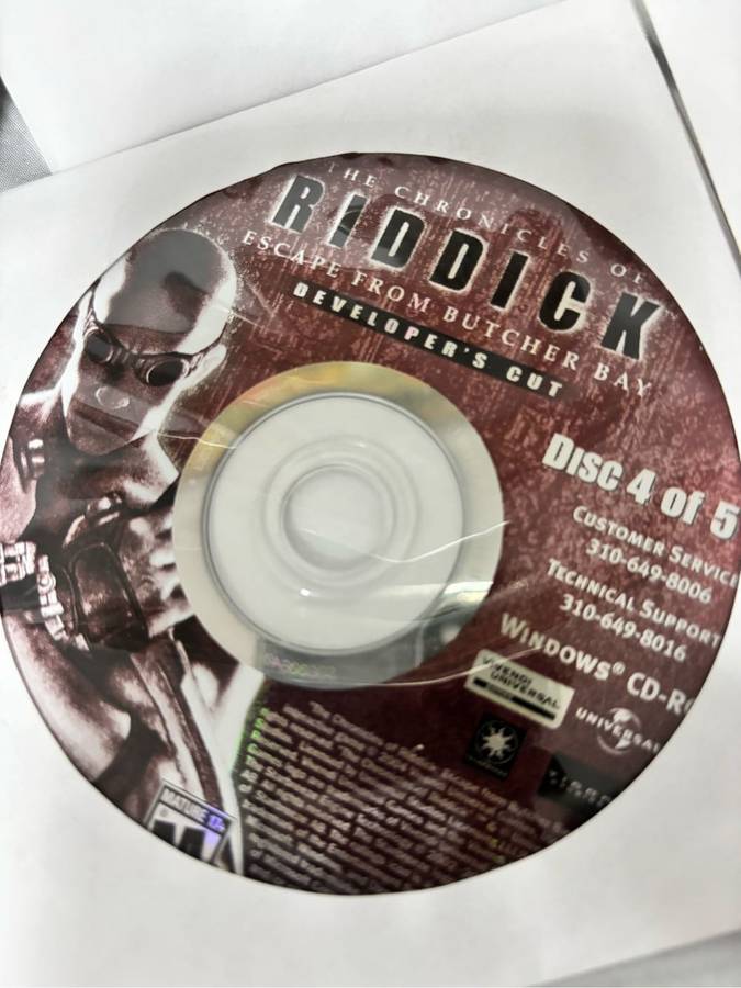 OC CD ROM The Chronicles of Riddick Escape from Butcher Bay 5 Discs  Developers Cut
