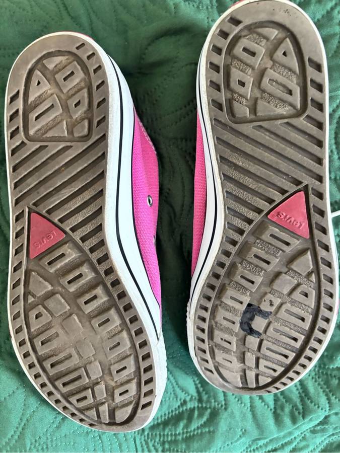 Levis Canvass Womens Size 7 Pink Shoes