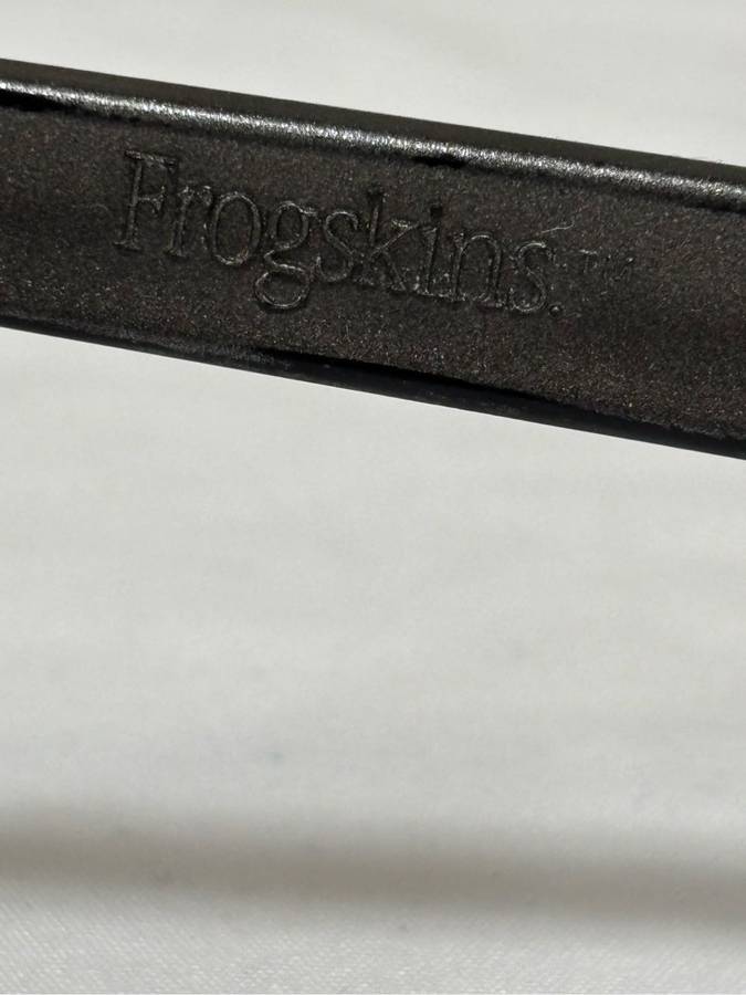 Oakley Frogskins Cat eye Sunglasses markings end of arms