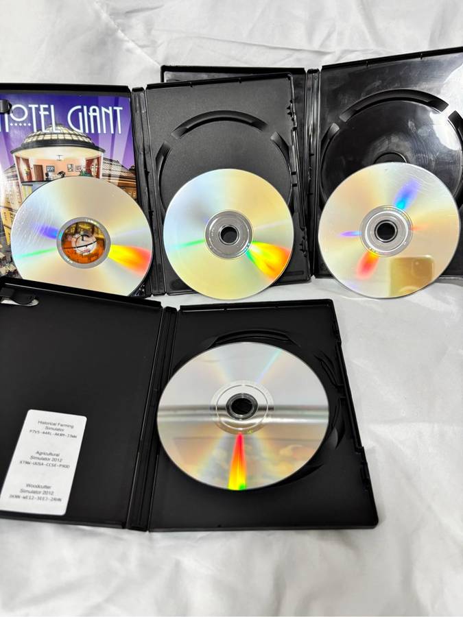 PC DVD and CD Games Combo Zoo Tycoon , Simulator Collection , Hotel Giant