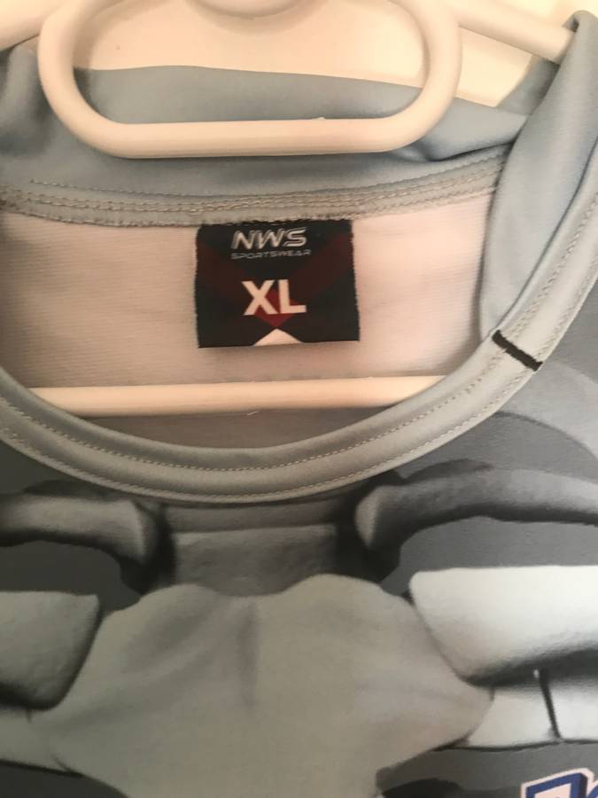 Skeleton jersey XL printing back and front