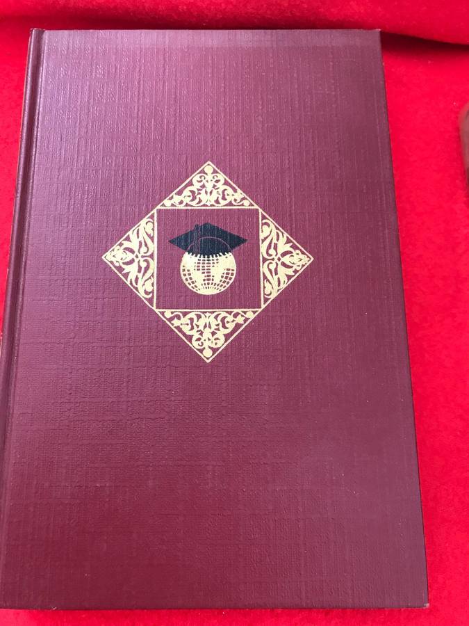 NEW MASTER'S PICTORIAL ENCYCLOPEDIA SET 4 books Volume  1 & 2 & 3 & 4 1964