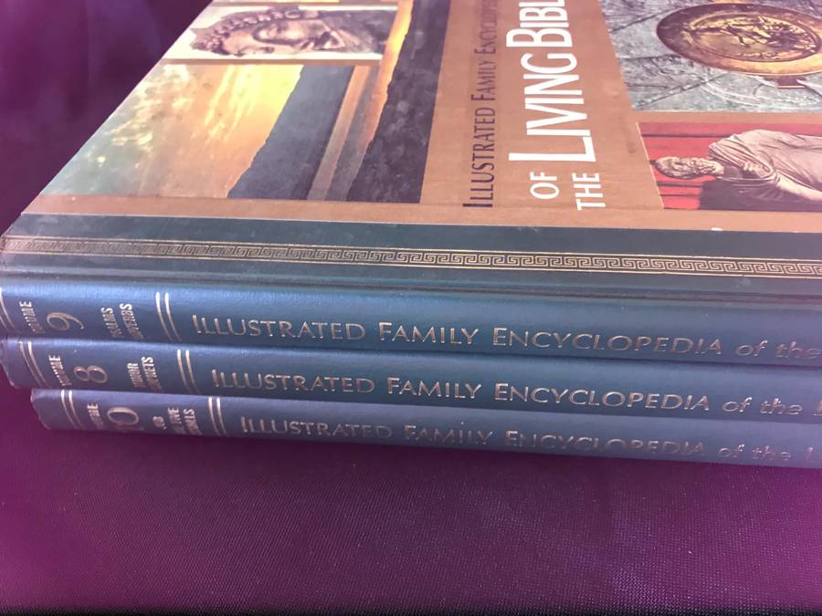 Illustrated Family Encyclopedia of The Living Bible Volume 8 & 9 & 10  1967
