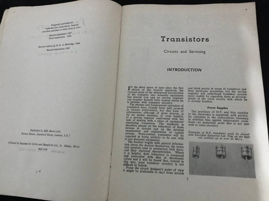 Transistors: Circuits and Servicing AuthorBernard Robert Arthur Bettridge 1962