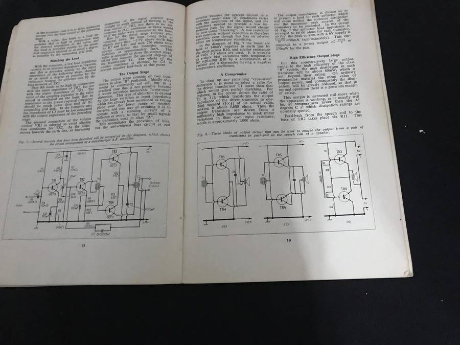 Transistors: Circuits and Servicing AuthorBernard Robert Arthur Bettridge 1962