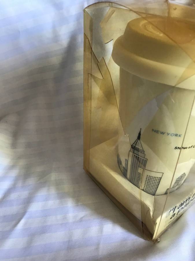 Porcelain Coffee Cup Silicone Lid statue of Liberty NEW SEALED