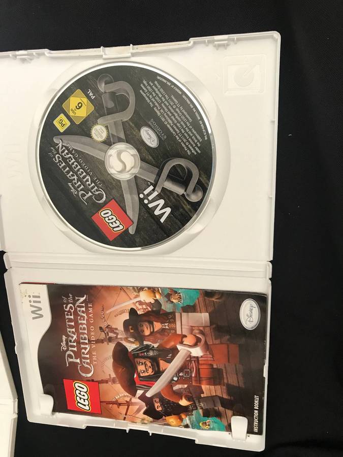 Nintendo Wii x 2 games