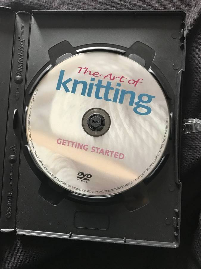A Reader`s Digest Step-by-Step Guide: Sewing & Knitting (Hardcover) and Art of knitting DVD