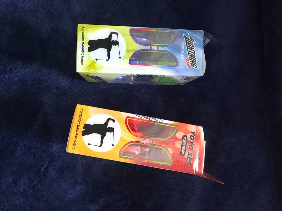 Yoyo  x 2 Red and Blue