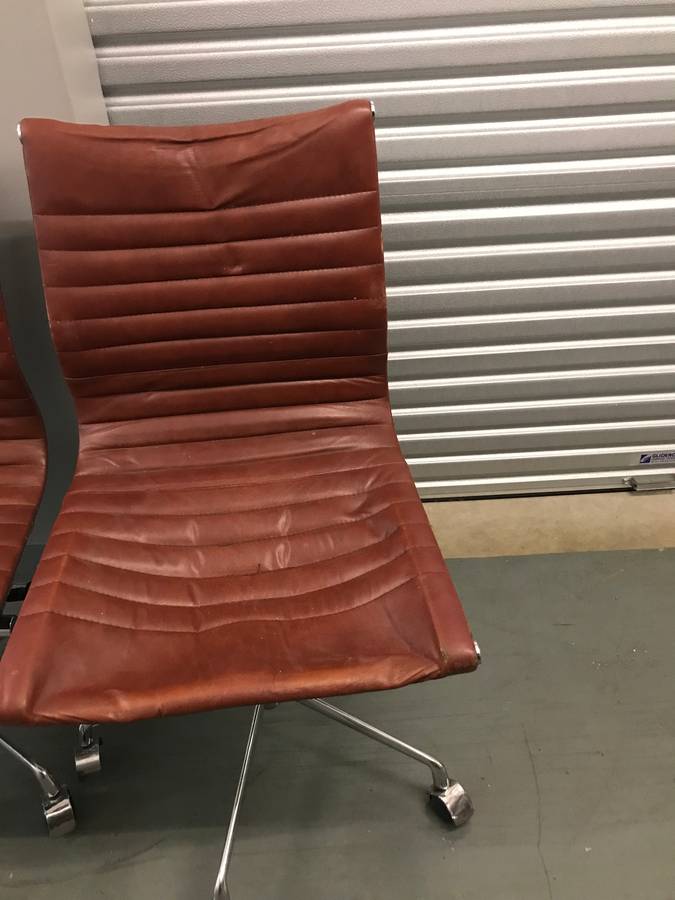 MID CENTURY LEATHER EAMES SWIVEL OFFICE CHAIR As Is